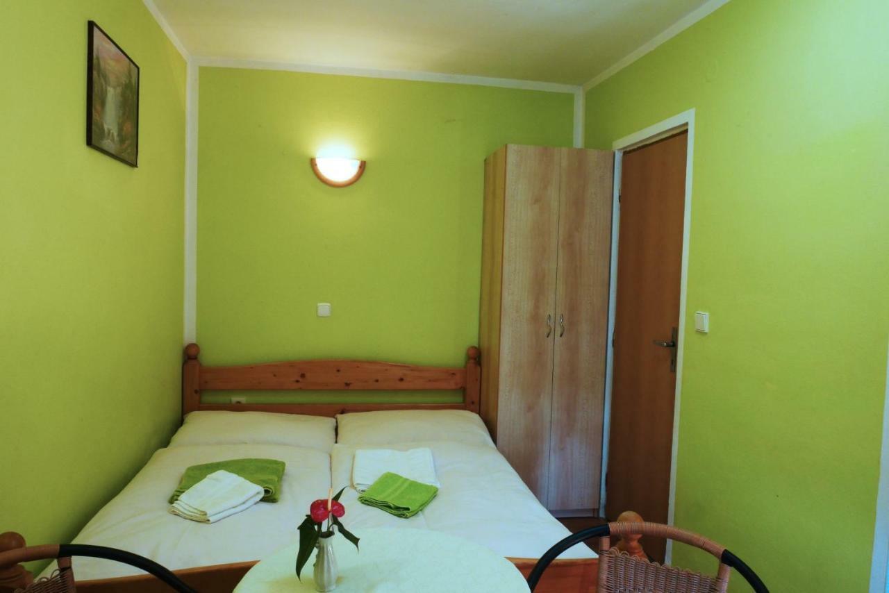 Apartman Pri Zamocku Besenova Exterior photo